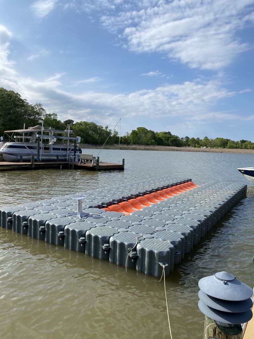 Good bearing capacity  Floating pontoon dock platform/ floating pontoon bridge block/floating cube