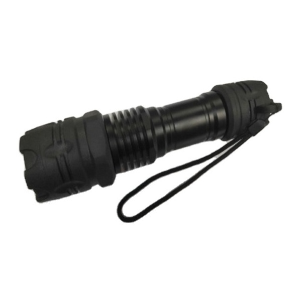 300 Lumen High Quality Multifunctional Rechargeable LED Flashlight Made of Aluminum and Rubber