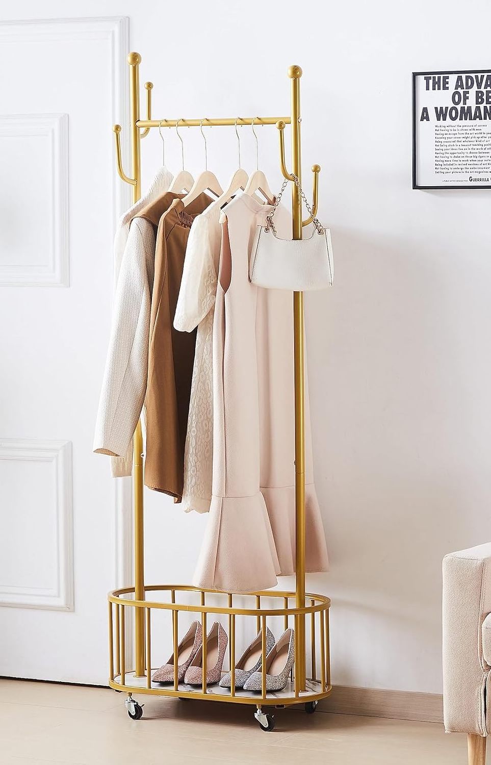 Hot Sale Bedroom Wood Clothes Rack Shelf Garment Hanging Multiifunctional Metal Entry Simple Coat Rack With Wheel