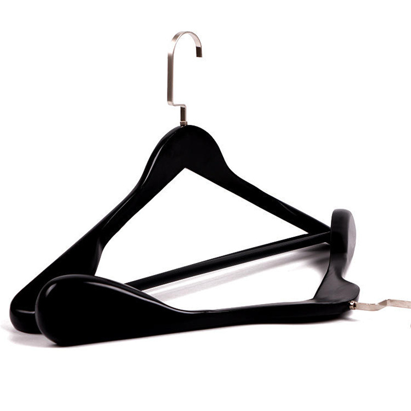 Wholesale Suit Clothes Store Black Wooden Hanger High Grade Wide Shoulder Hotel Cedar Wood Hanger For Clothing