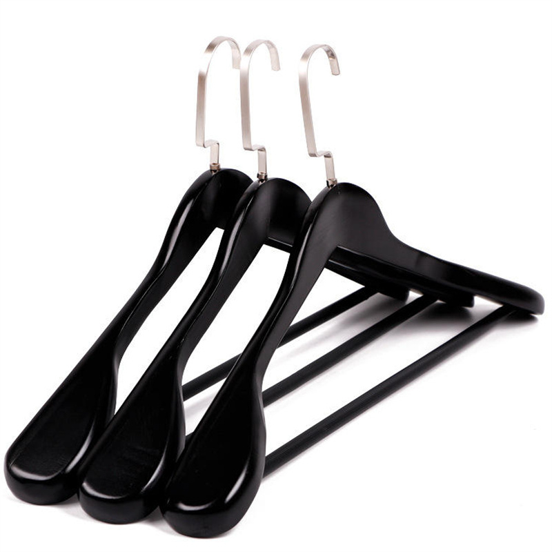 Wholesale Suit Clothes Store Black Wooden Hanger High Grade Wide Shoulder Hotel Cedar Wood Hanger For Clothing