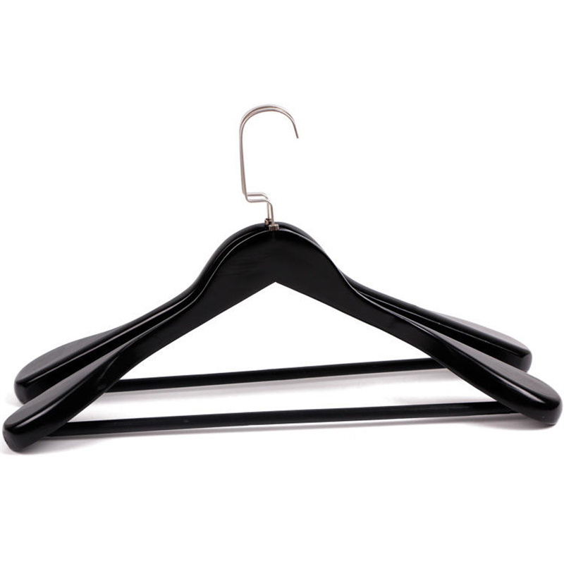 Wholesale Suit Clothes Store Black Wooden Hanger High Grade Wide Shoulder Hotel Cedar Wood Hanger For Clothing