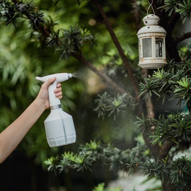 Automatic Stream Spray Bottle Electric Garden Sprayer With Adjustable Flow Tip