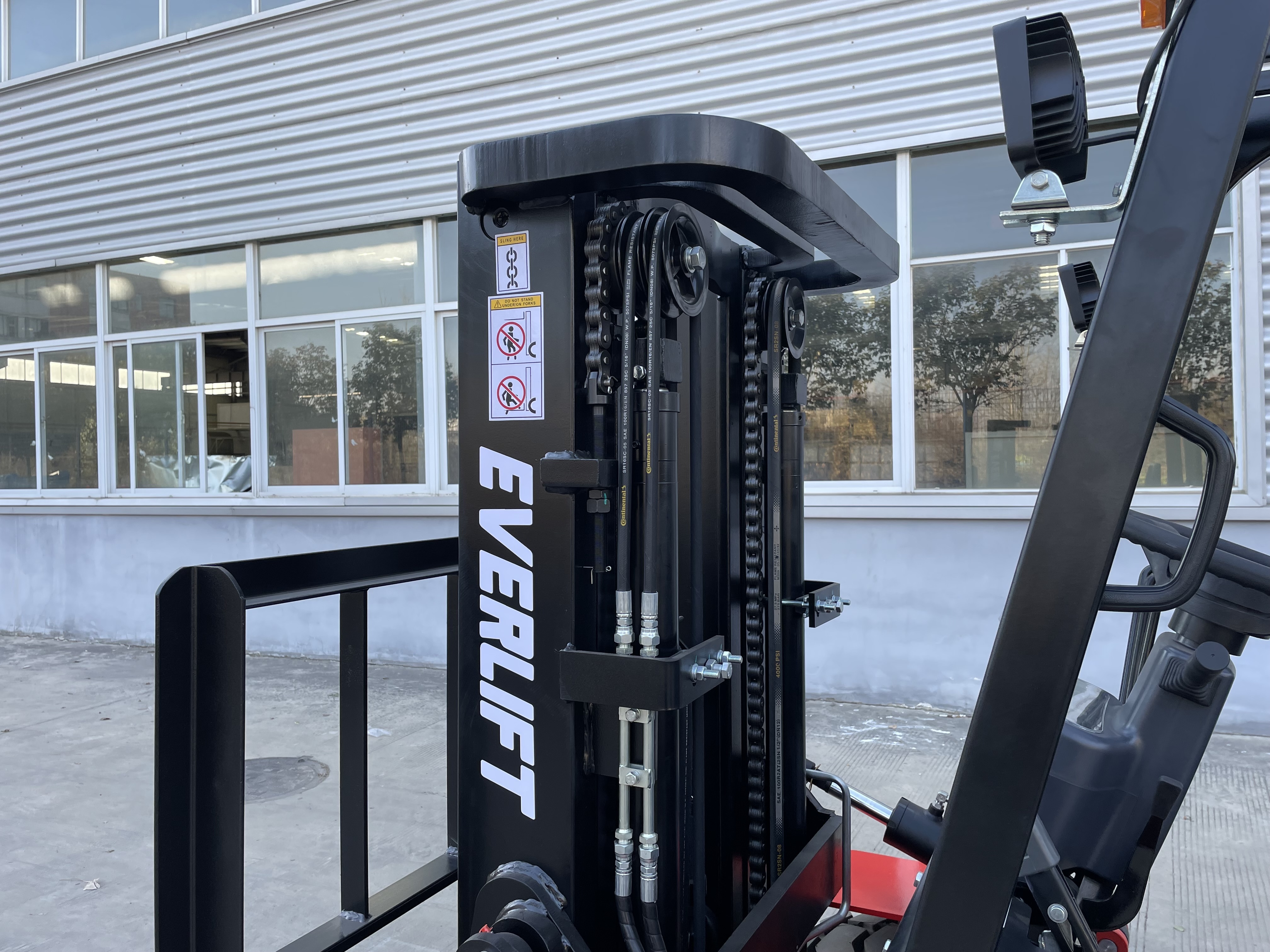 Everlift Japanese engine Nissan K25 LPG forklift truck LPG With Side Shifter forklift truck hot selling