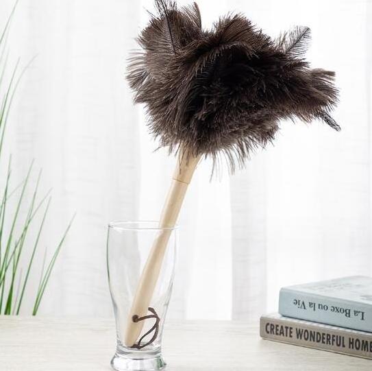 Top Selling Feather Crafts Newest Design High Prime Quality Fostrich feather duster fluffy with wooden  For home cleaning