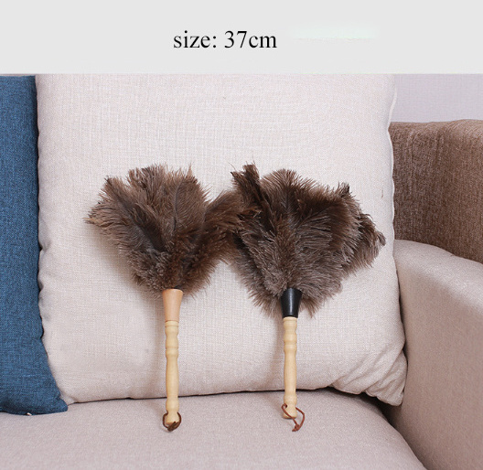 Wholesale Newest Design duster feathers Prime Quality ostrich feather duster fluffy with wooden handle for home cleaning