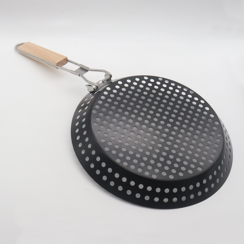 BBQ round skillet outdoor portable folding handle grill pan non-stick material barbecued pork belly vegetables