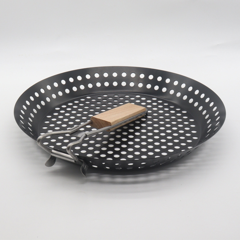 BBQ round skillet outdoor portable folding handle grill pan non-stick material barbecued pork belly vegetables