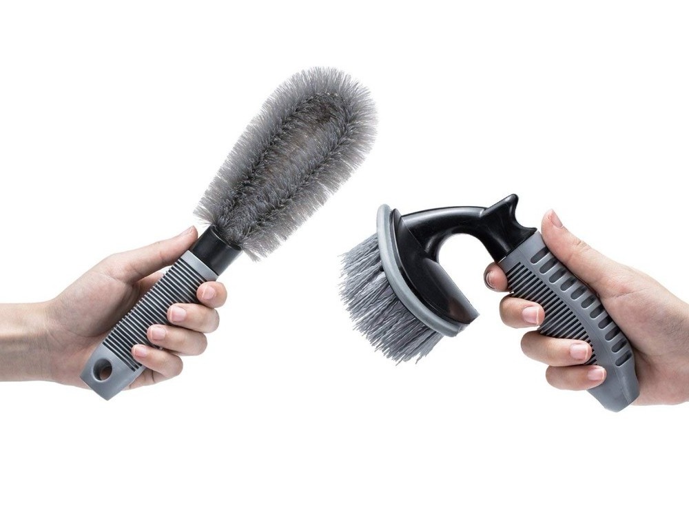 2 Pcs Steel and Alloy Wheel Cleaning Brush, Rim Cleaner for Your Car, Motorcycle or Bicycle Tire Brush Washing Tool