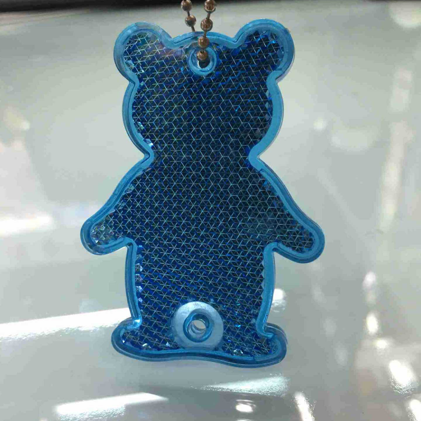 Custom Logo Bear Shape Super Bright Safety Reflector Stylish Reflective Keychain Warning Light Keychain