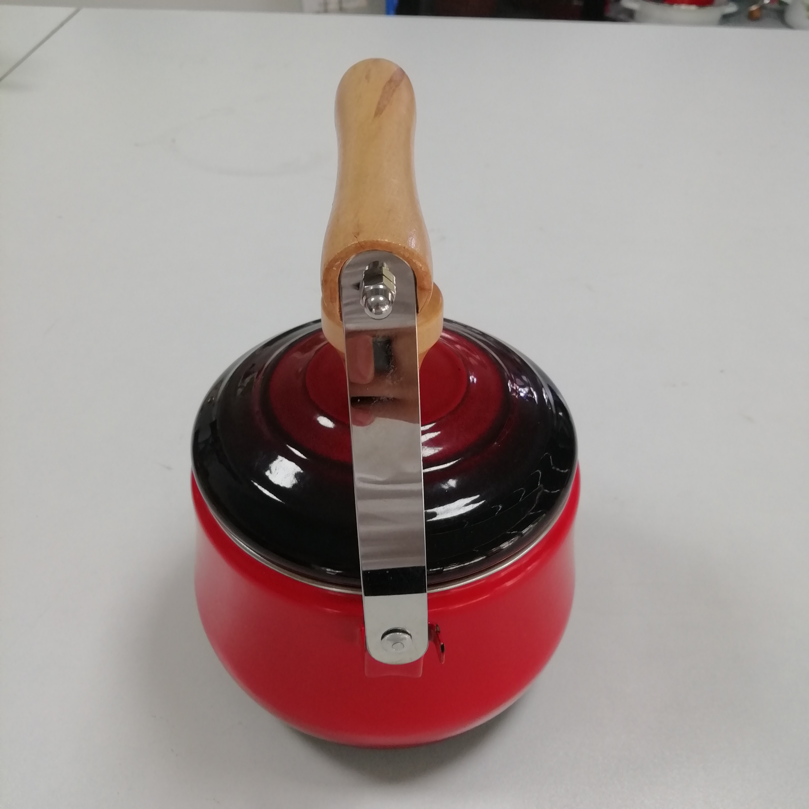 red  enamel tea kettle with wooden handle and customized acceptable