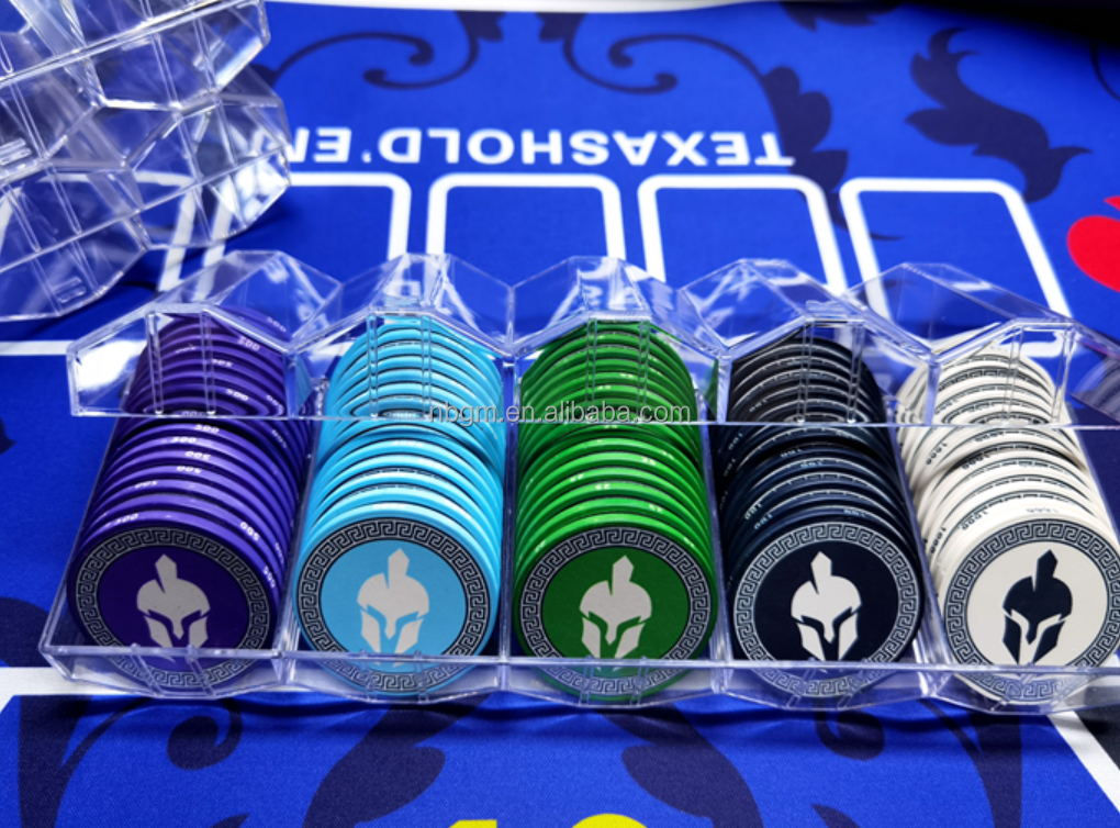 100pcs Acrylic 43 --45mm poker chip tray with cover, transparent chip tray