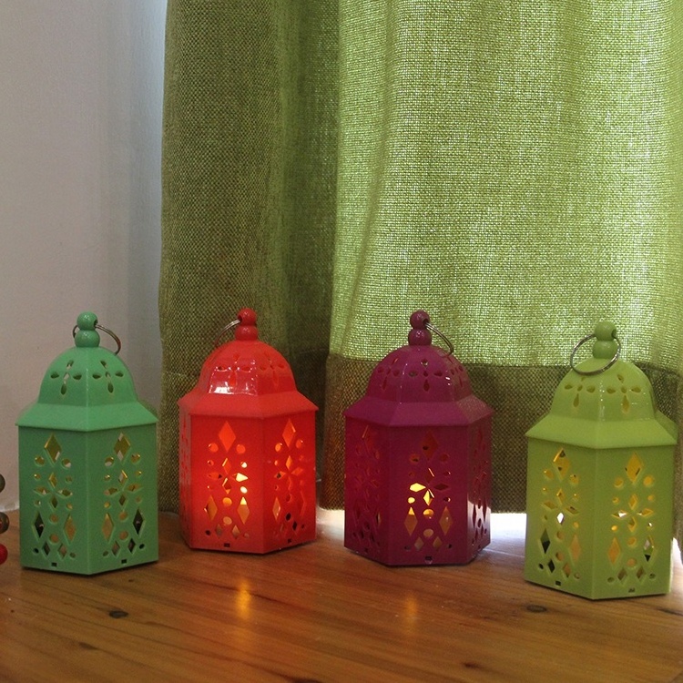 MINI COLORFUL PLASTIC MOROCCO LANTERN, LED TEA LIGHT INSIDE, AMBER FLICKERING LIGHT