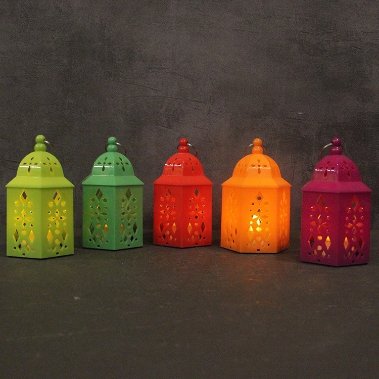 MINI COLORFUL PLASTIC MOROCCO LANTERN, LED TEA LIGHT INSIDE, AMBER FLICKERING LIGHT