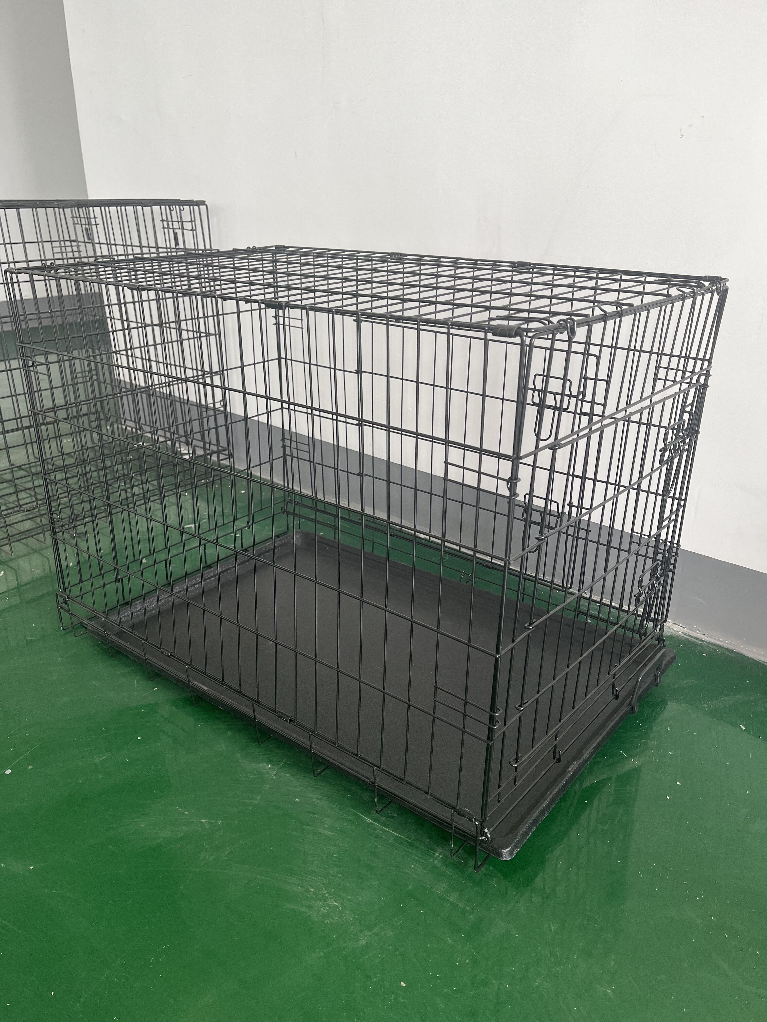 Foldable and Portable Large Dog Crate for Pet Dogs Iron Wire Metal Pet Dog Cage  with tray