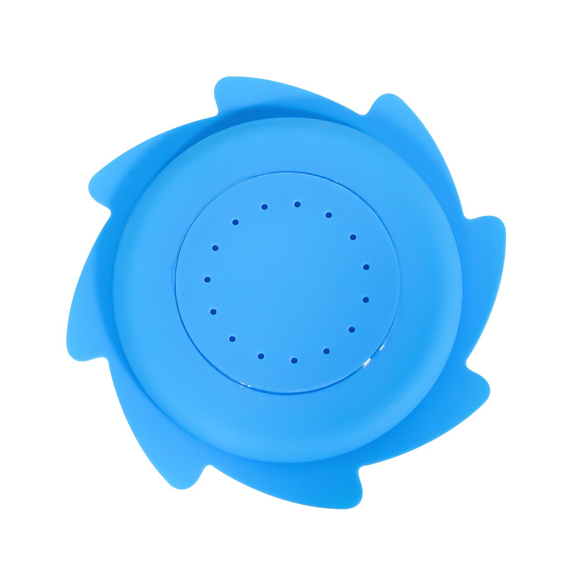 New Outdoor Beach Toy Customized Color Silicone Water Sprinkler Flying Disc