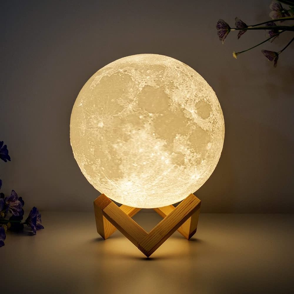 8cm 3D Moon Lamp Button Battery Night Light 7 Colors Moon Light with Wood Stand Children Gift Moon lamp