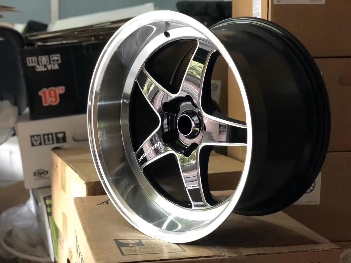 Hot-Selling 18 inch 6*139.7 Black racing wheels Deep Dish Concave Mirror Lip Manufacturers Custom Alloy Wheel Rim