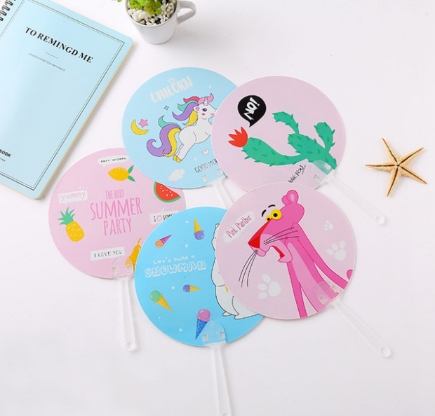 Children's hand fan portable round plastic fan cartoon or Custom design for summer Promotional gifts fan