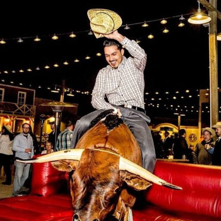 Crazy Bull Ride Machine Bull Riding Machine For Sale Customized  Inflatable Mechanical Bull