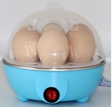 Egg boiler and steamer for seven eggs with automatic power outage protection