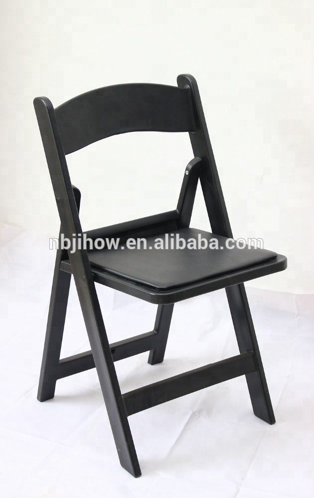 factory supply plastic resin wimbledon chair/white wedding folding chair