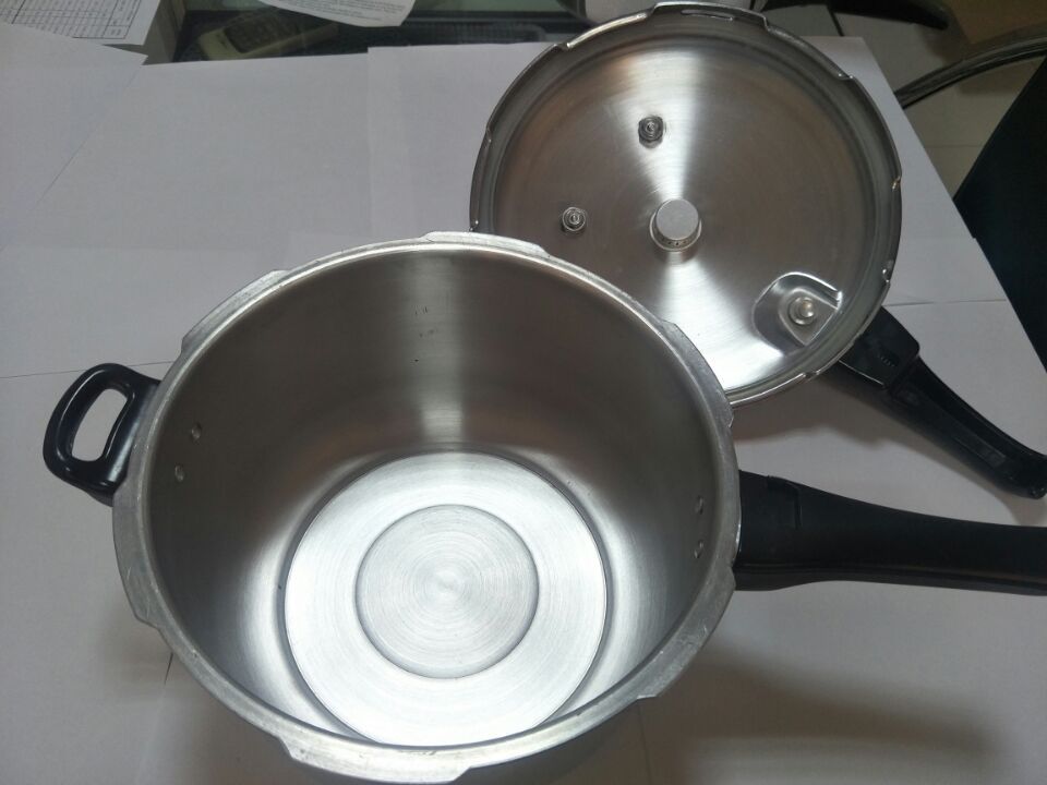 5L High Quality Factory OEM  Safety Commercial Aluminum Pressure Cookers