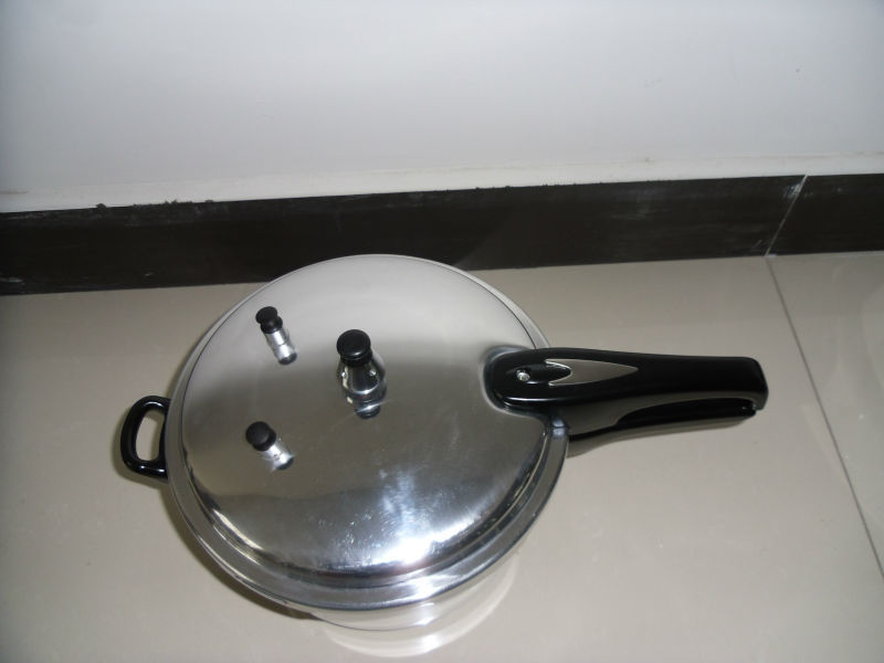 4L Factory aluminum Safety Straight body  Fast Cooking Pressure Cookers used for gas