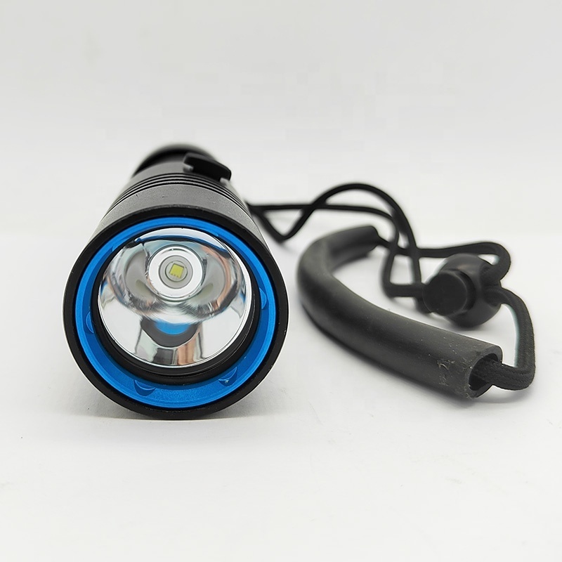 Diver Torch IPX8 Underwater Flash Light 1000LM Rechargeable T6 LED Diving Flashlight with Magnetic Switch