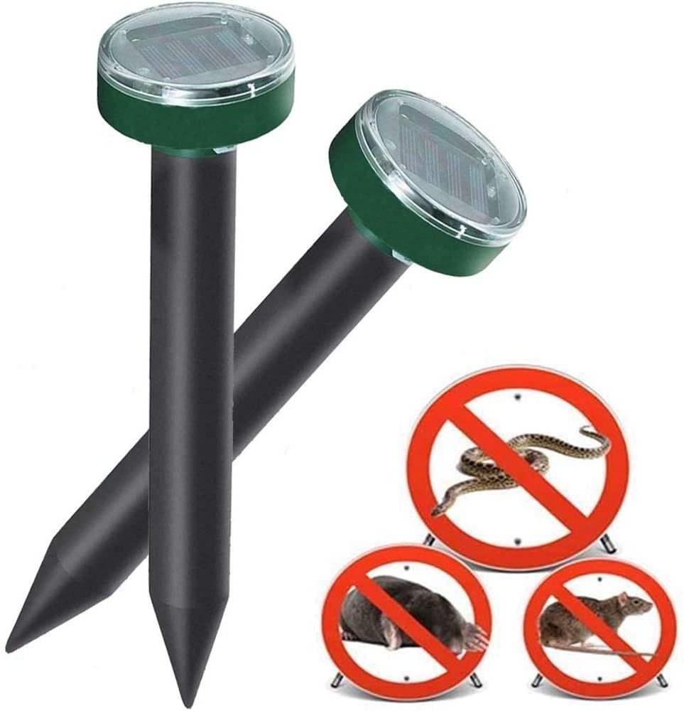 Solar Powered Sonic Mole Repellent, Ultrasonic Pest Repeller 4 pack Groundhog Repeller Snake Rodent Gopher Spikes Chaser Pest