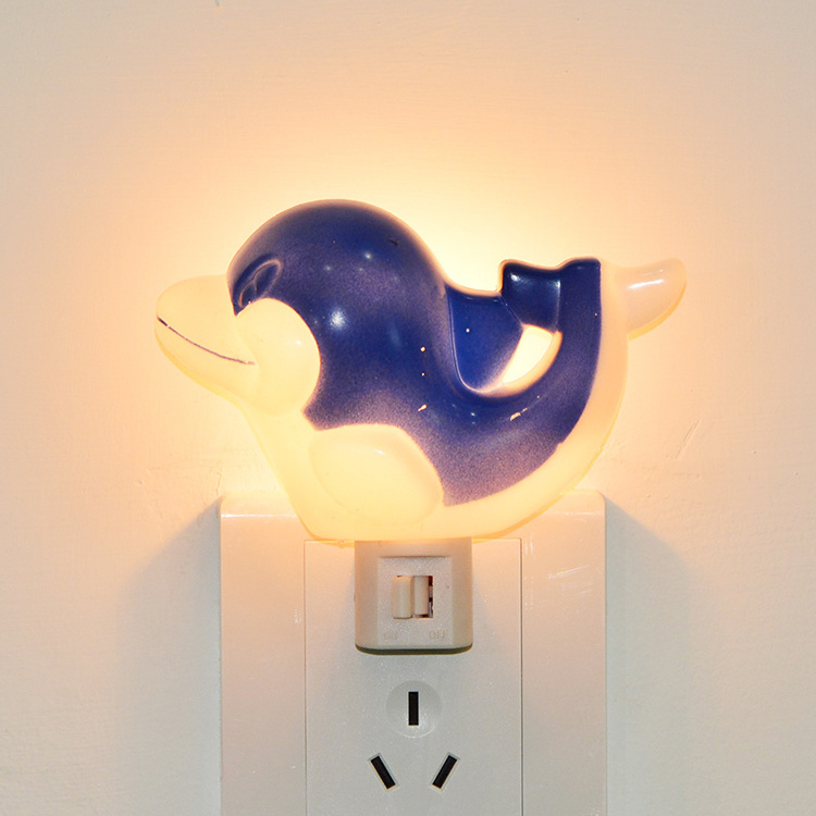 Direct Factory Price 110 220V Switch on off Cartoon AC Plug in 4W C7 Bulb Whale dolphin night light