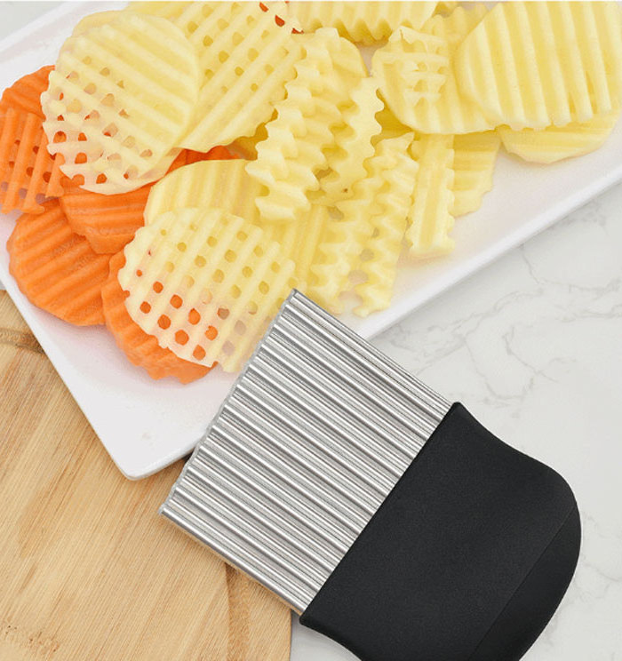 Knife for Fries Vegetable crinkle knife french fry stainless steel potato chip cutter  Fruit  Wavy Chopper Knife