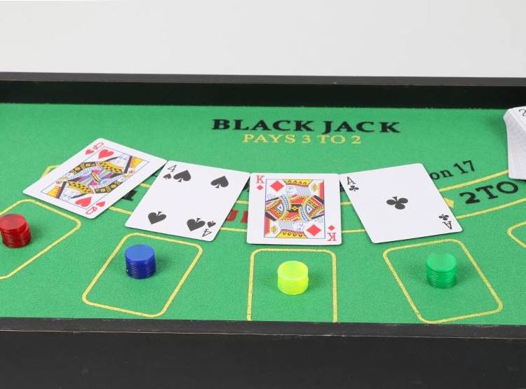 Deluxe 2 in 1  Featuring Blackjack and Roulette Mini Roulette poker game table