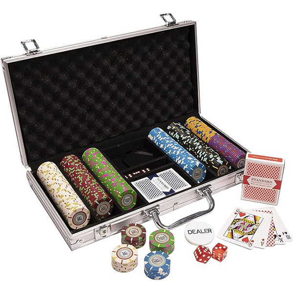 500 piece custom poker chip set with black locking case