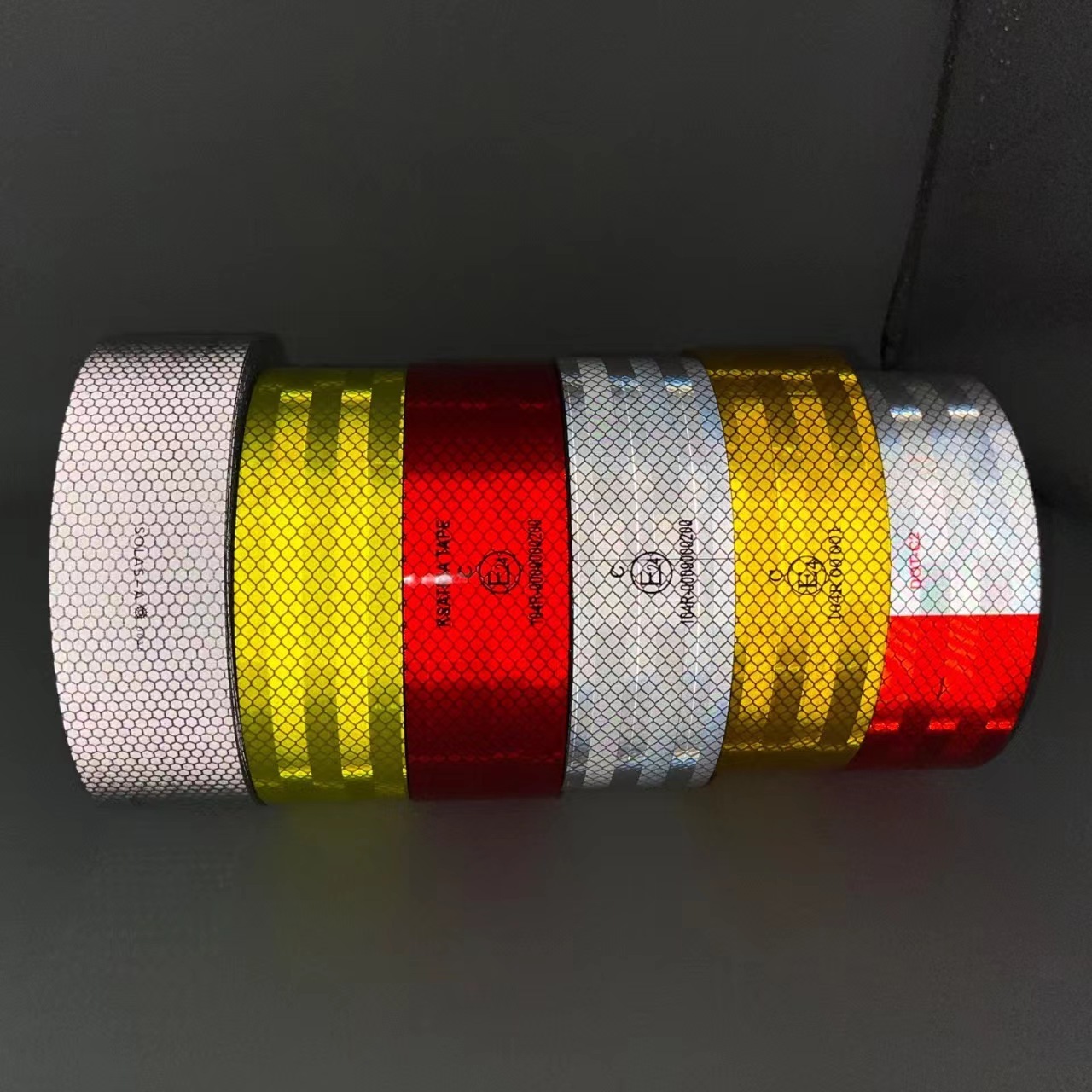 China Manufacturer DOT-C2 ECE-104R 3M Prismatic Reflective Warning Tape Reflective Sticker For Truck