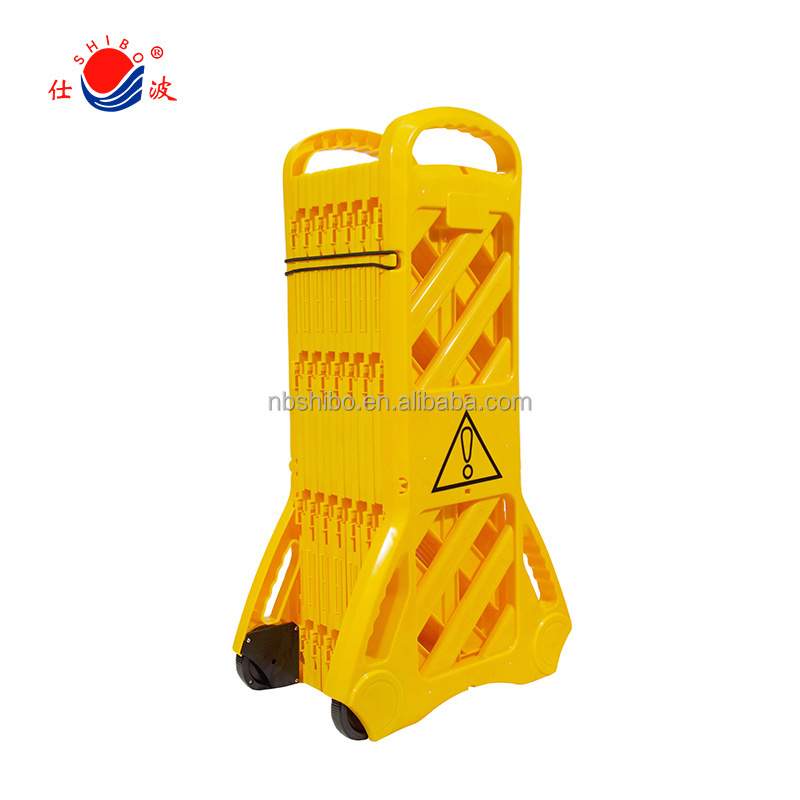 Road Safety Plastic Expandable fence retractable belt safety barricade Crowd Control safety barrier Mobile Expandable Barricades