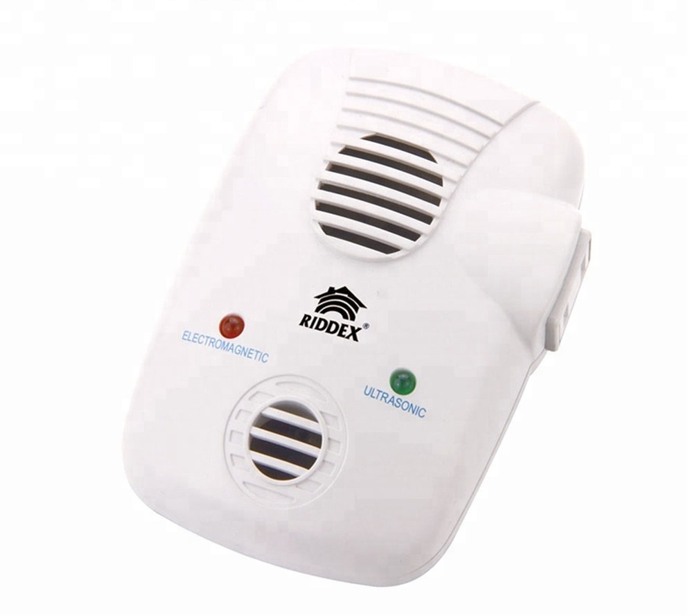 Professional electromagnetic & ultrasonic multifunction rat repeller