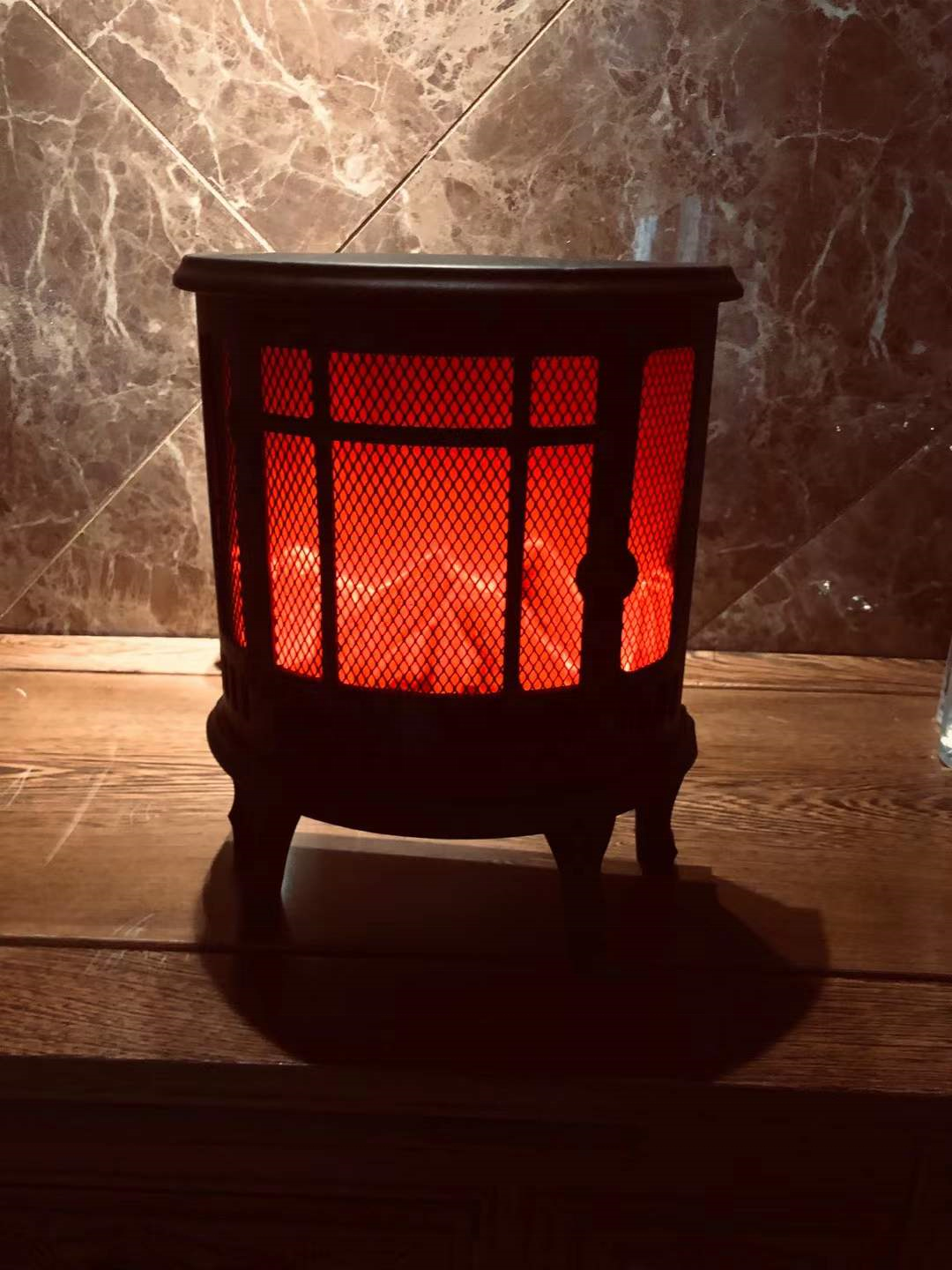 2022 new style plastic indoor and outdoor decorative tabletop and hanging dancing moving emulational fireplace flame led lantern