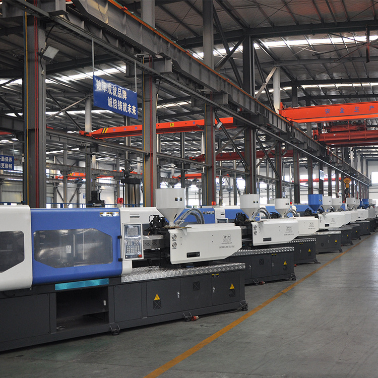 300 Ton Fully Automatic Injection Molding Machinery Making Plastic Bottle