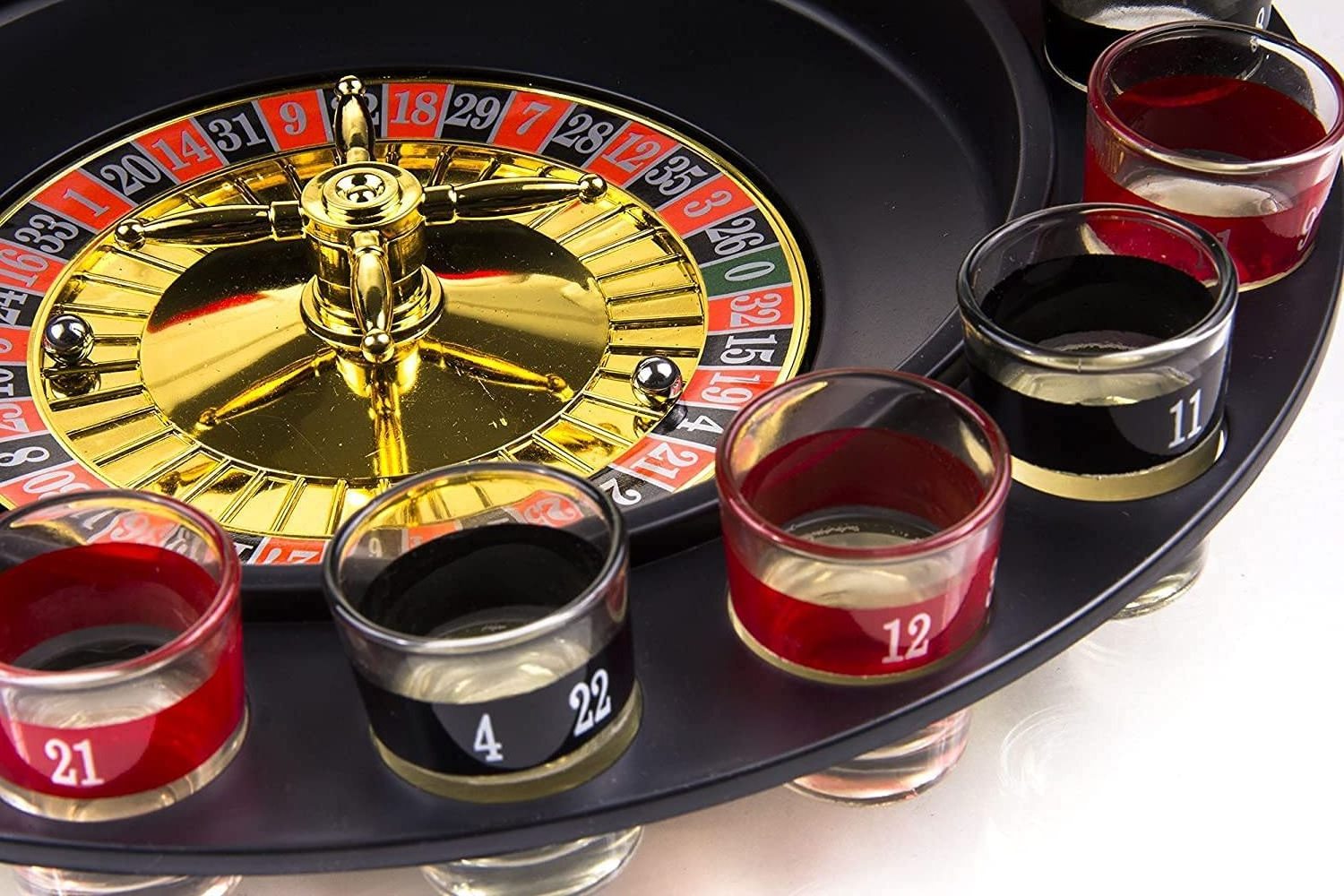 2022 Hot Sale 16 Glasses Shot Glass Roulette Drinking Game Set   For Party Adults