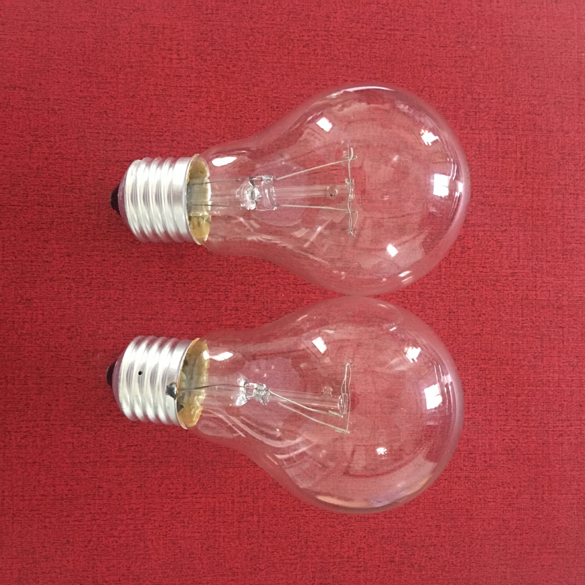 Clear and frosted incandescent bulb A19 A55 A60 with E27 E26 B22 base 40W 60W 75W 100W