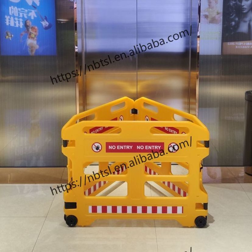 Road safety plastic traffic barriers pedestrian isolation barriers expandable barrier fence