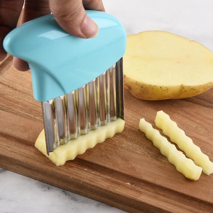 Handheld Manual Stainless Steel French Fry Cutter Potato Chip Onion Slicer Vegetable Crinkle Cutter With Wave Shape Knife