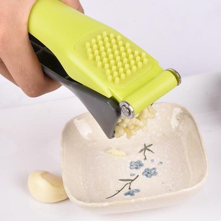 TD Wholesale New ABS Handhold Garlic Press Crusher Stainless Steel Garlic Mincer Squeezer Tools for Crush Garlic & Ginger