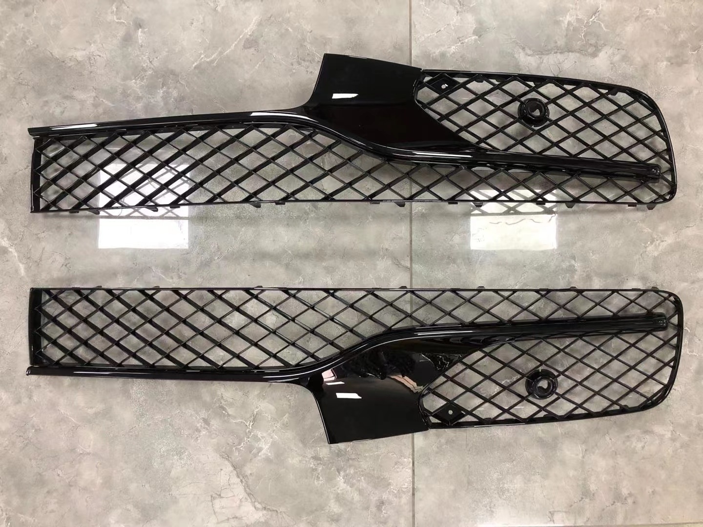 car accessories bodykit Front Grille on bumper for Bentley Flying Spur 14-16