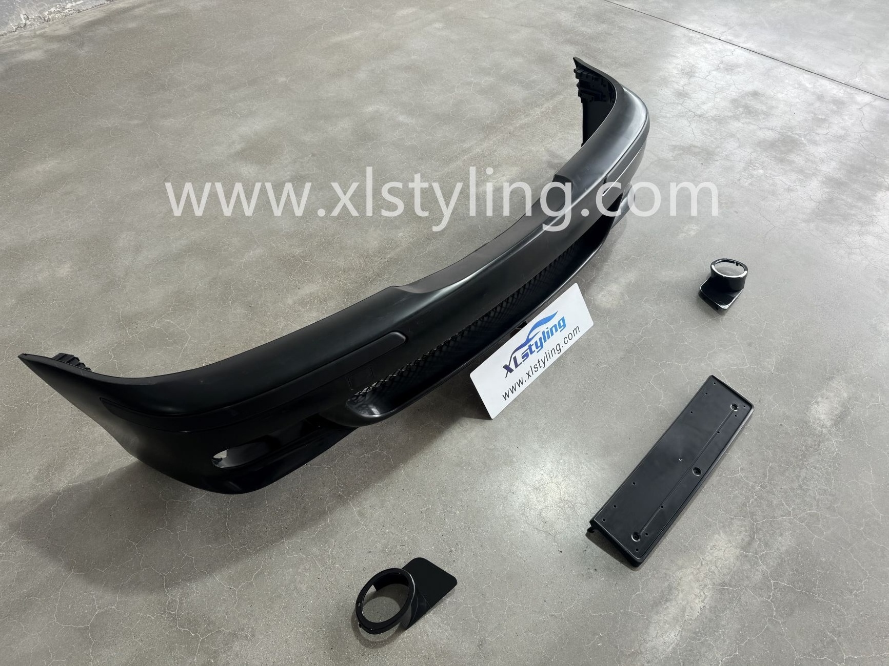 Hot selling car conversion body kit front bumper for BMW E39 M5 with plate number holder