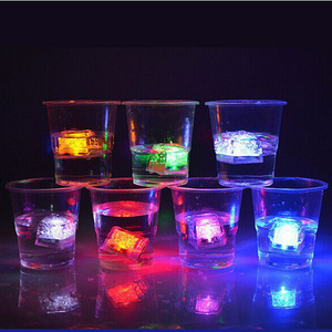 Multi Color Flashing Glow in Dark Waterproof Light Up Led Ice Cube for Bar Club Drinking Party Wine Wedding Decoration