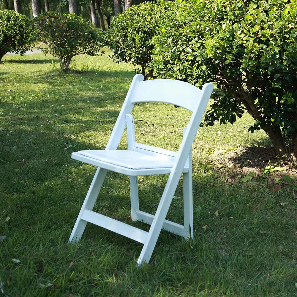 Outdoor garden furniture plastic 4 pack white resin plastic soft padded folding wimbledon garden chair for wedding party events