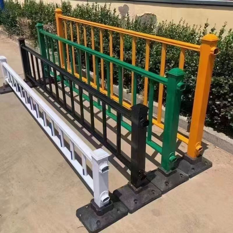 Sidewalk Traffic Crowd Control Barrier City Road Roadway Safety Isolation Steel Barrier Urban Municipal Guardrail Guard Rail