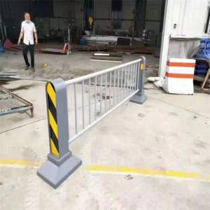 Anti-collision Crowd Control Crash Barrier Steel Safety Traffic Barrier Enclosure Fence Isolation Barrier Municipal Guardrail